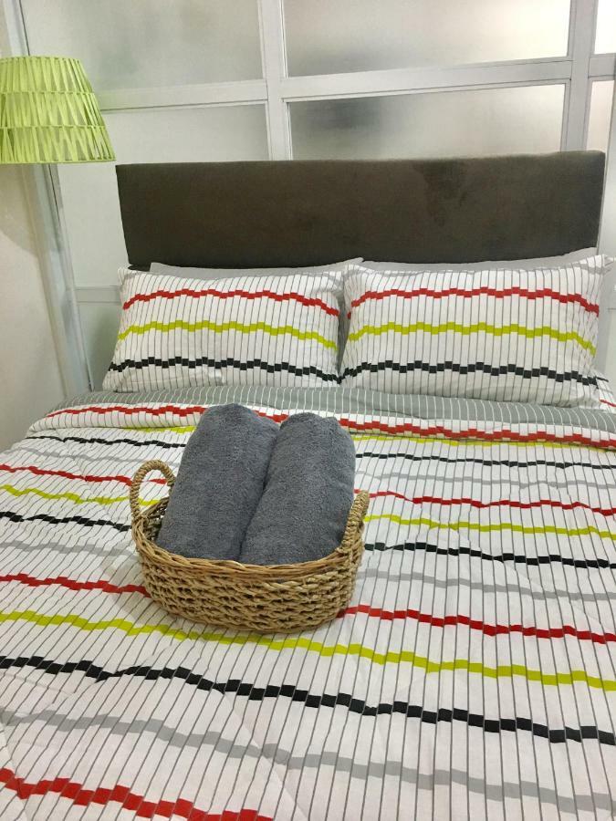 Sofia's Tagaytay Getaway Apartment *