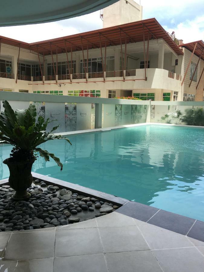 Sofia's Tagaytay Getaway * Tagaytay City